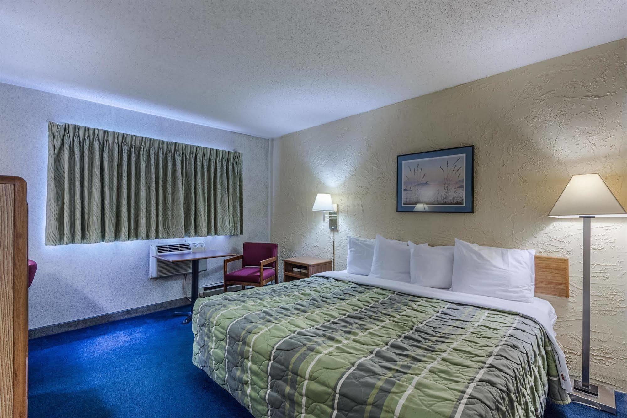 Rodeway Inn Cascade Екстериор снимка