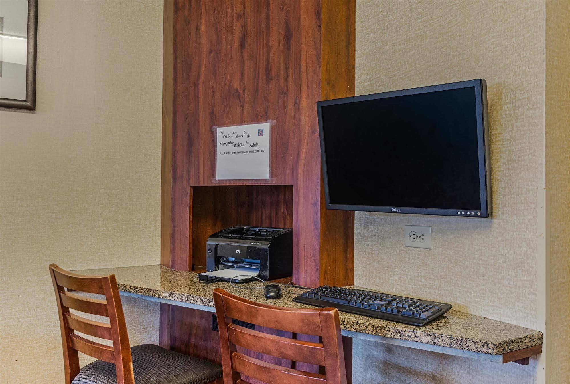 Rodeway Inn Cascade Екстериор снимка