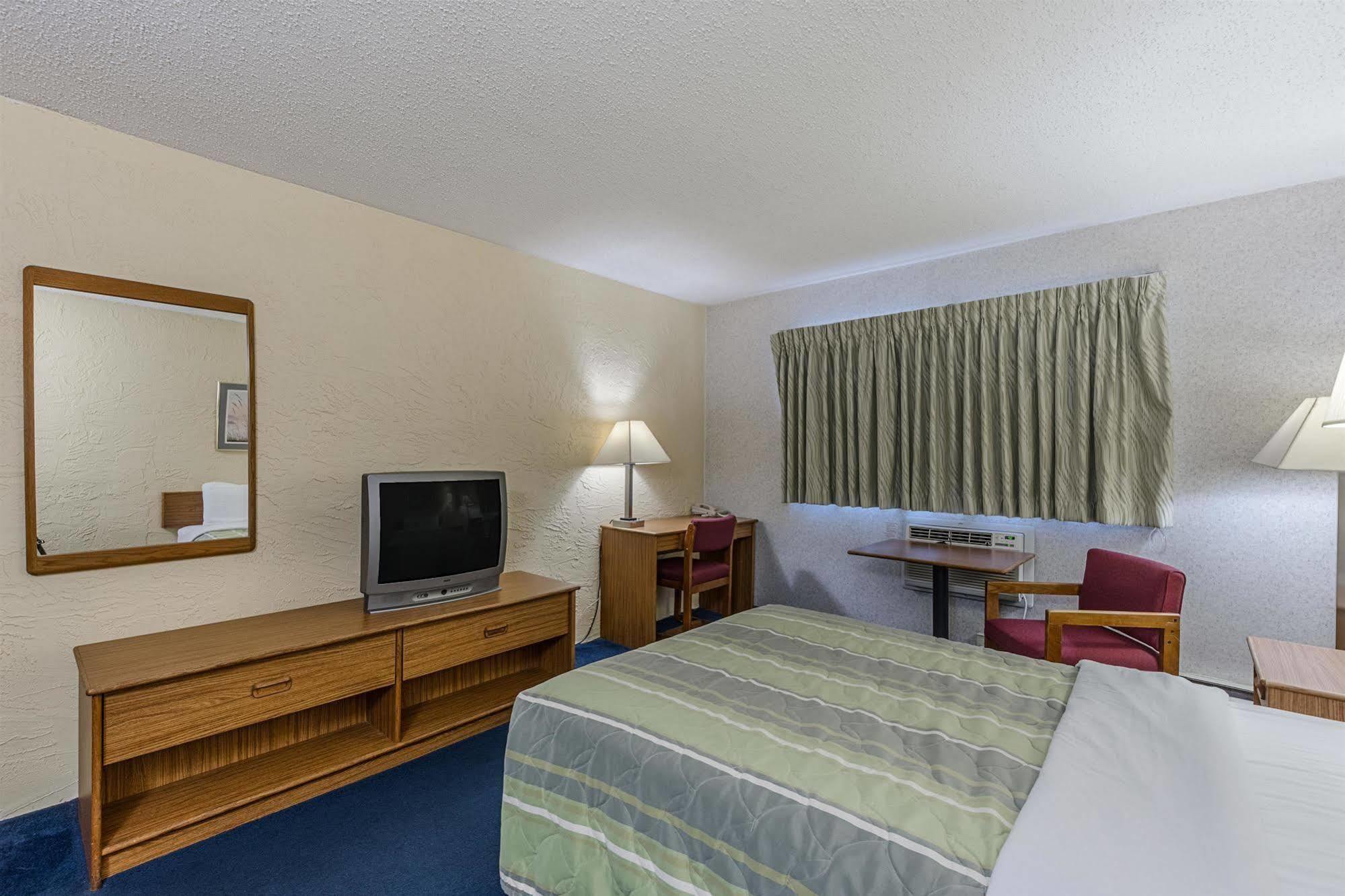 Rodeway Inn Cascade Екстериор снимка