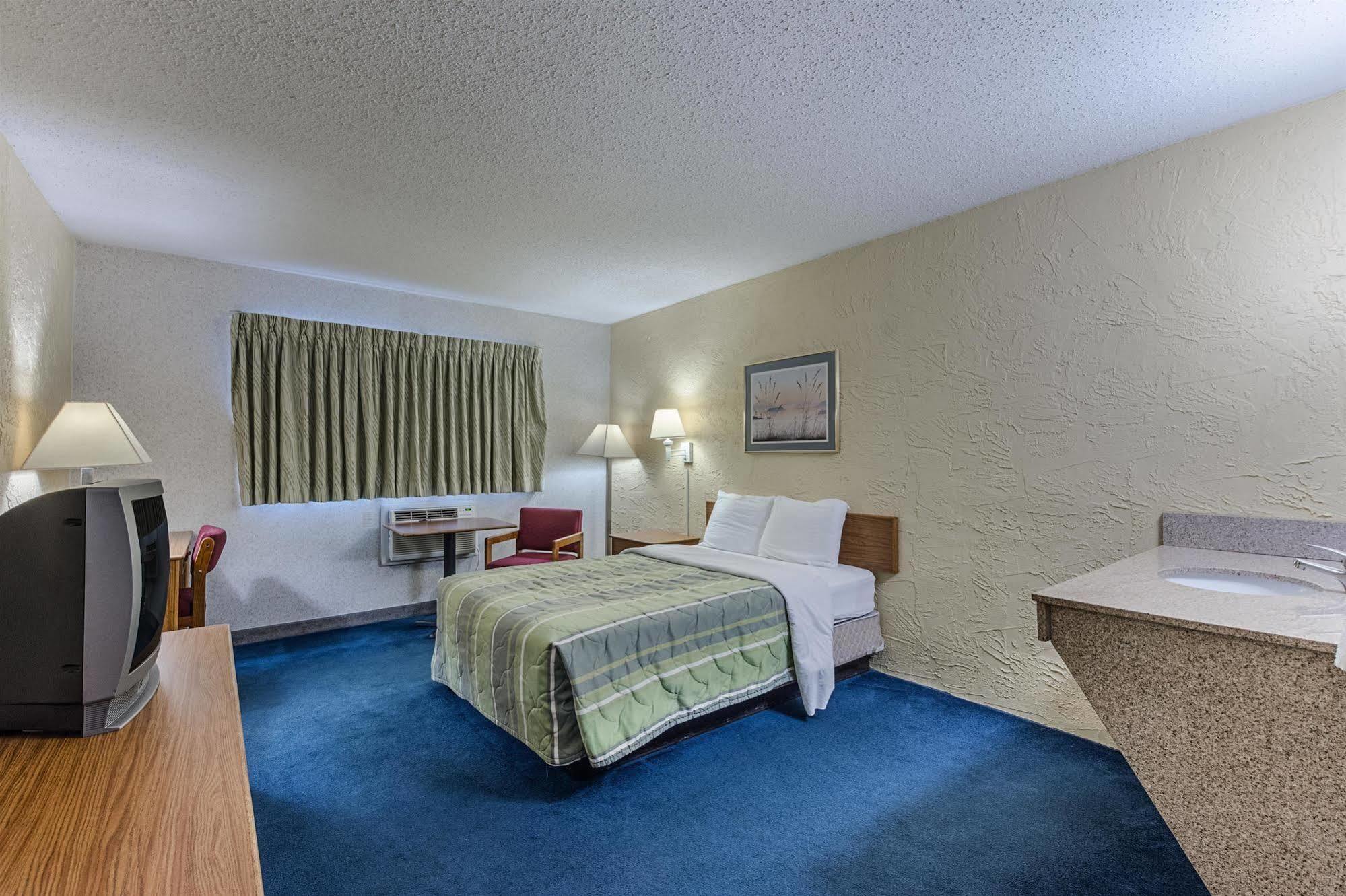 Rodeway Inn Cascade Екстериор снимка