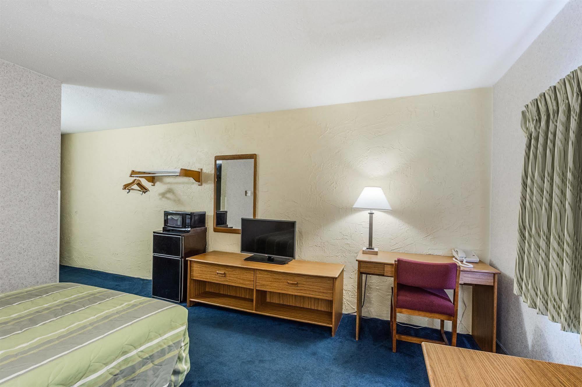 Rodeway Inn Cascade Екстериор снимка